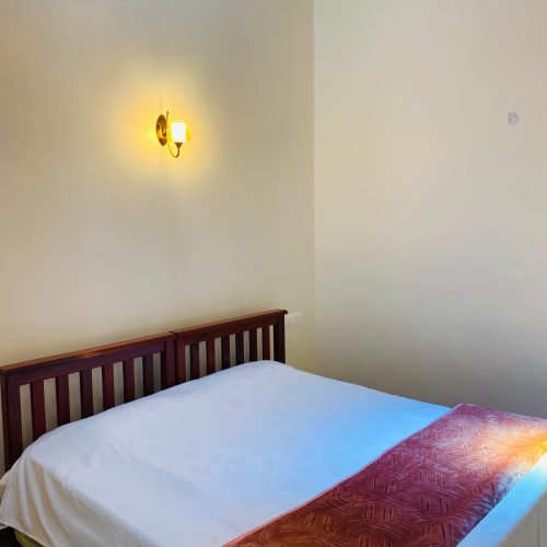Double Bed Room – Little Shola
